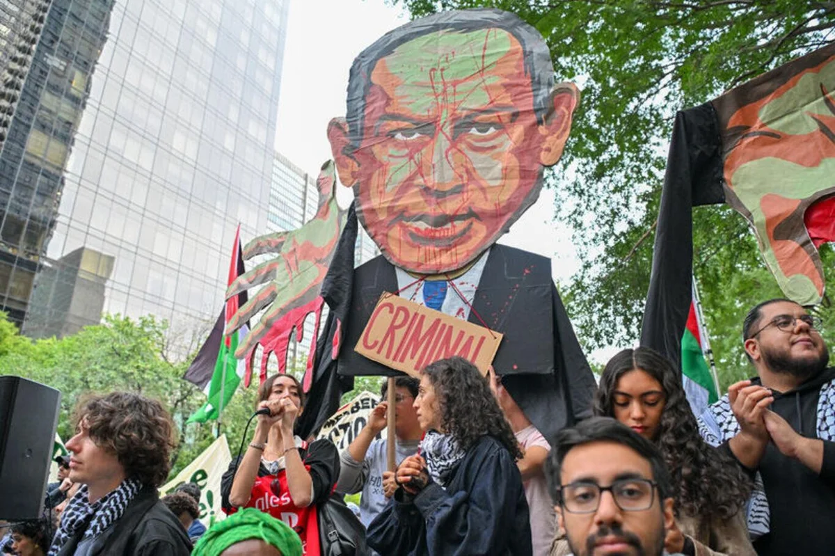 Netanyahu BM Genel Kurulu için geldiği New York’ta binlerce kişi tarafından protesto edildi — 9. fotoğraf
