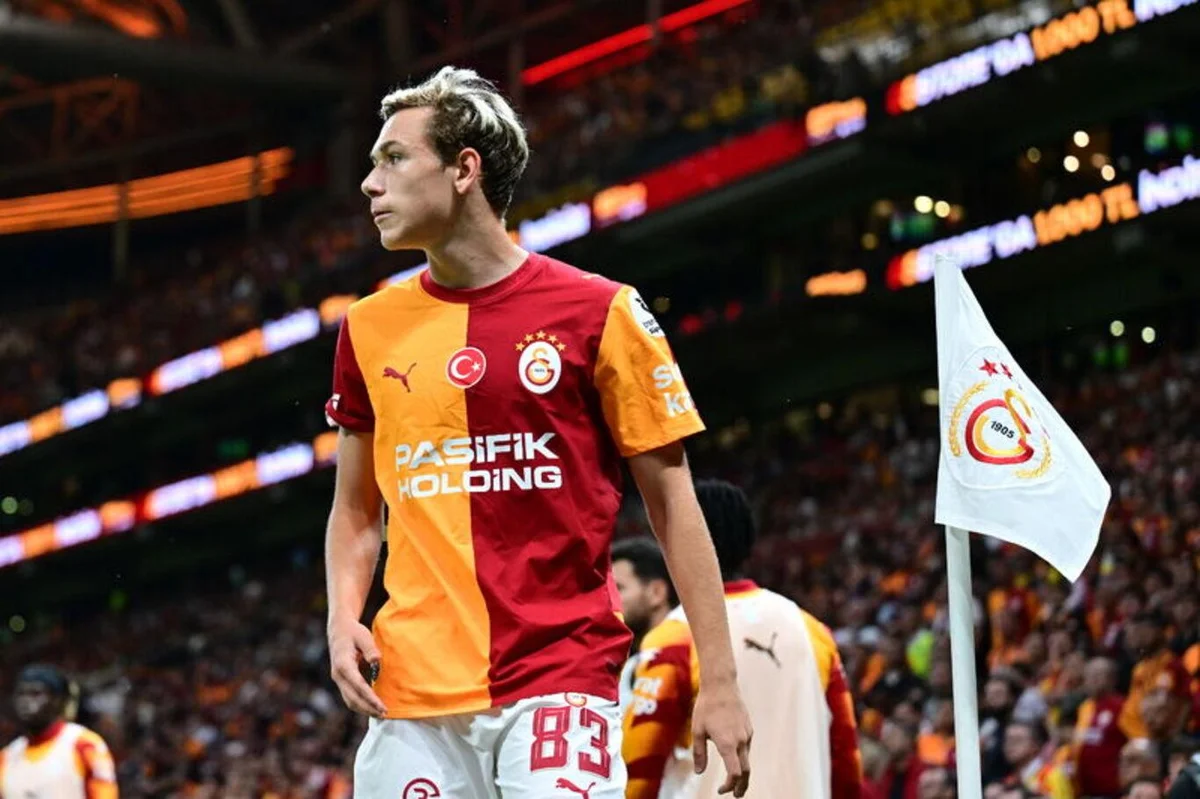 3) Aleksey Batrakov - Galatasaray: 42.9 milyon euro