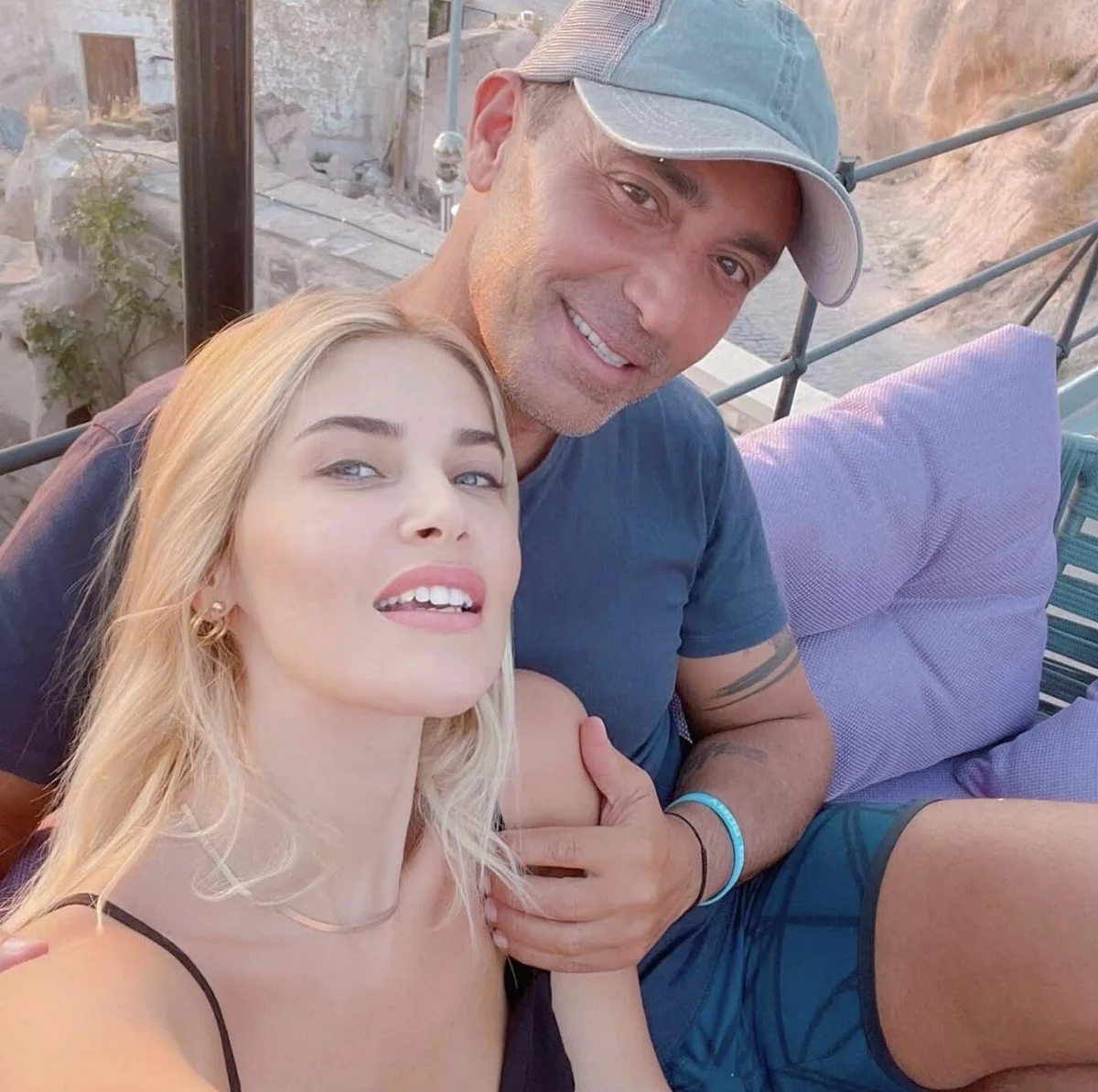 Mustafa Sandal ve eşi Melis Sandal'dan 'fon' açıklaması — 3. fotoğraf