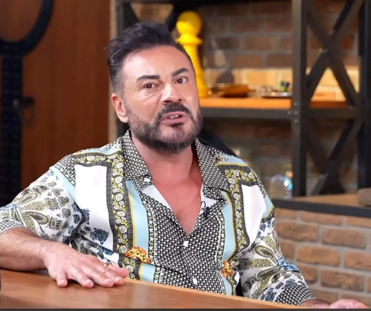 Habertürk 'ten Onur Aydın'ın haberine göre; Kıbrıs'taki konseri öncesi basın mensuplarının sorularını yanıtlayan Hatemo, artık yeni bir şarkı yapmak istemediğini ve eski mesleği kuyumculuğa dönmek için hazırlıklara başladığını belirtti.