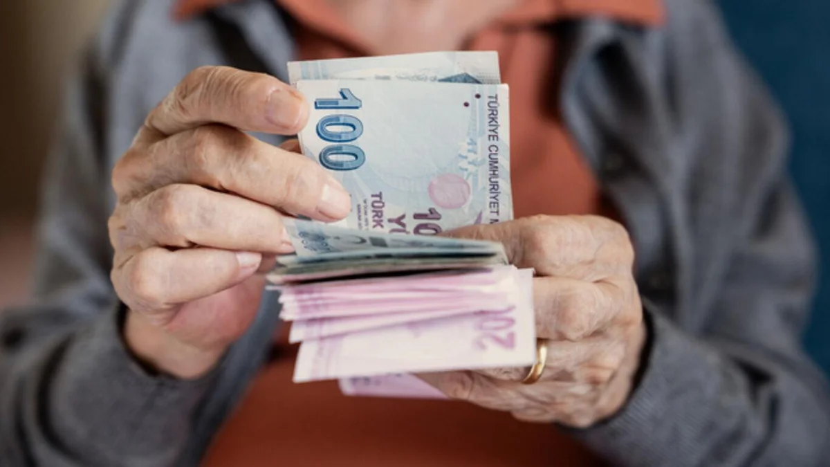 Emekli promosyon kampanyaları yenilendi! Eylül 2026 bankaların emekli maaş promosyon tutarları ve şartları nelerdir? — 3. fotoğraf