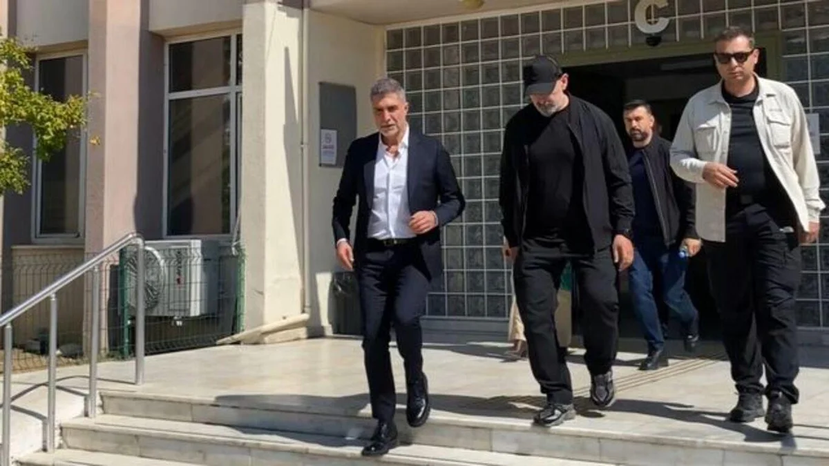 Özcan Deniz'e kardeşinden sert sözler: Adliye önünde çok güzel bir oyunculuk izledik — 2. fotoğraf