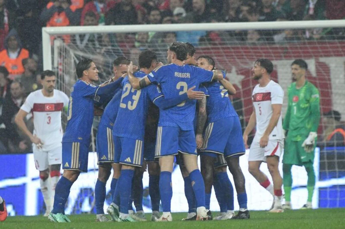 İLK MAÇI İTALYA KAZANDI Millilerimiz İtalya ile ilk maçını Bursa'da oynadı. Yoğun yağış altında geçen mücadeleyi İtalya, 4-1'lik skorla kazandı.