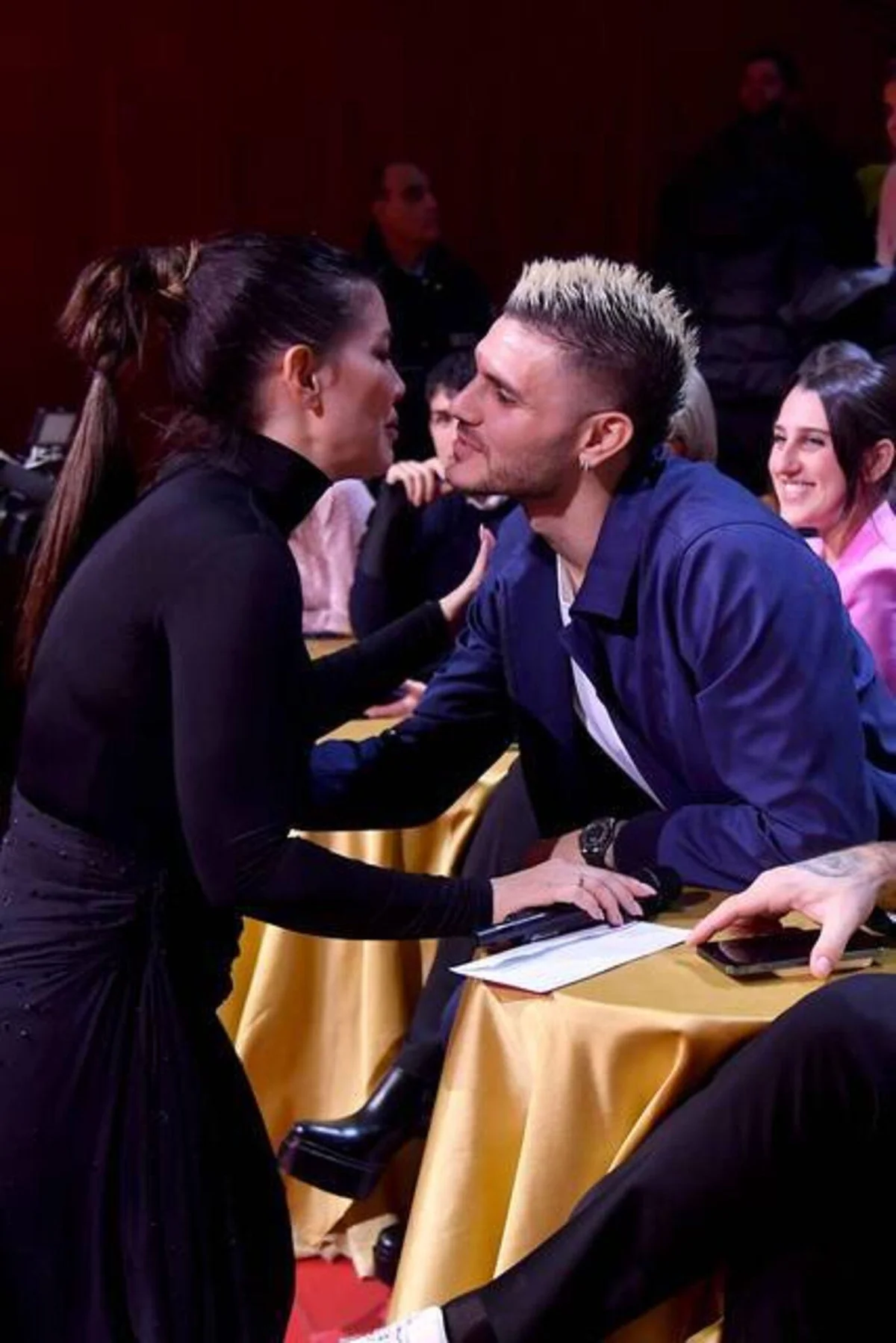 7 Eylül 2022'de Galatasaray'a transfer olan Icardi, sahadaki performansının yanı sıra Wanda Nara ile yaşadığı çalkantılı ilişkisiyle gündemdeki yerini korudu.