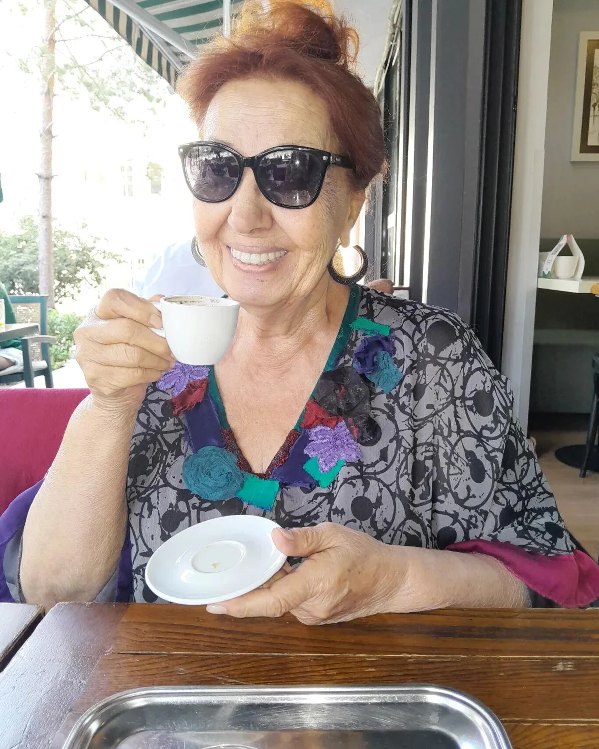 Güven Hokna'nın sosyal medya hesabından yayımladığı fotoğraflarda belirgin bir şekilde kilo verdiği görüldü.