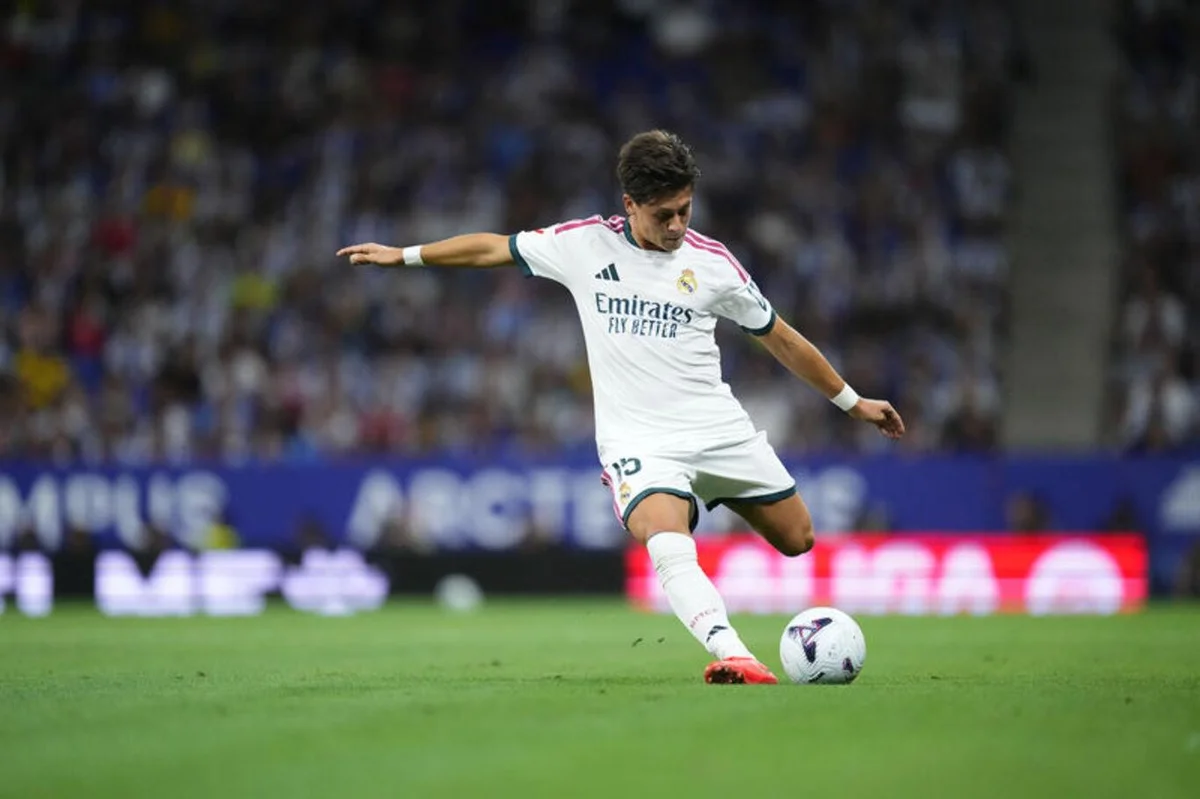 ANLAŞMA SAĞLANDI AS'ta yer alan habere göre, Real Madrid, Arda Güler ile yeni sözleşme konusunda anlaşmaya vardı.