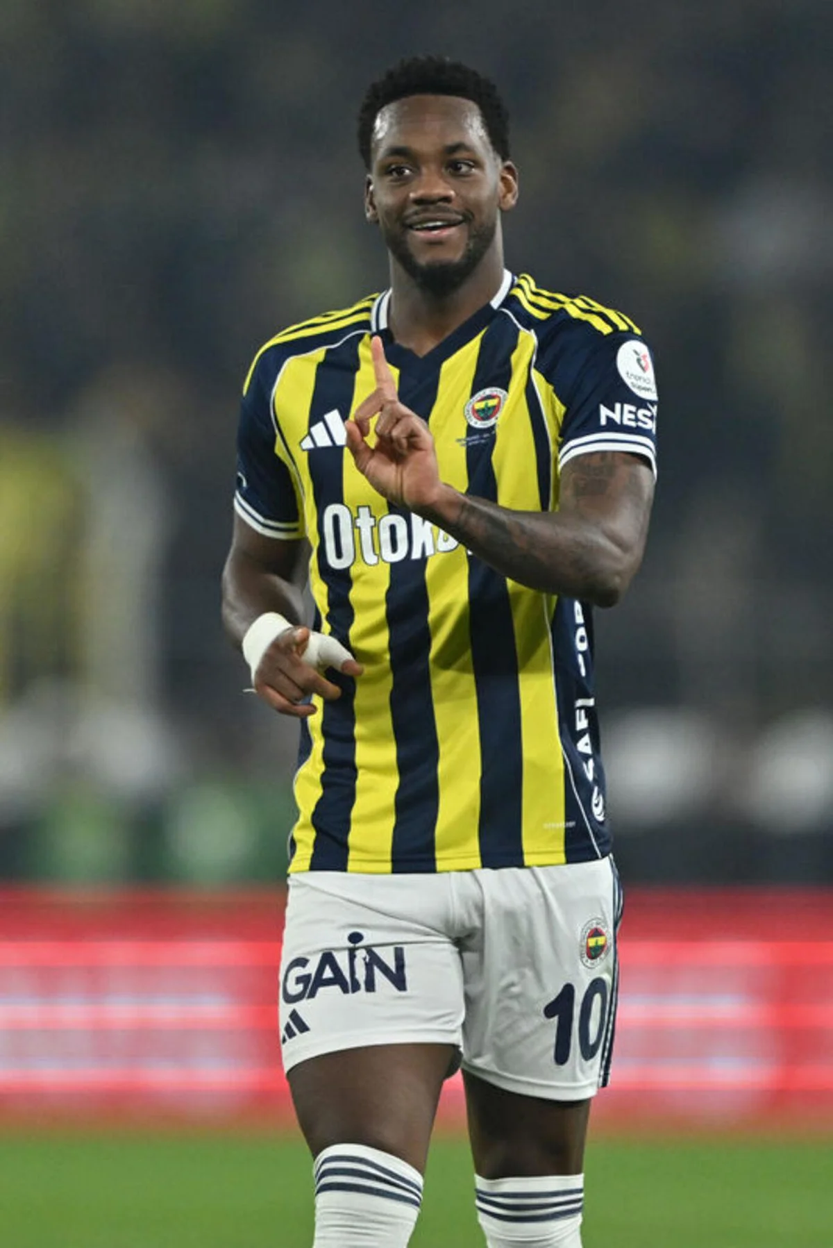 Fred'den flaş John Duran itirafı: Ben zaten zenginim koşmama gerek yok! — 4. fotoğraf