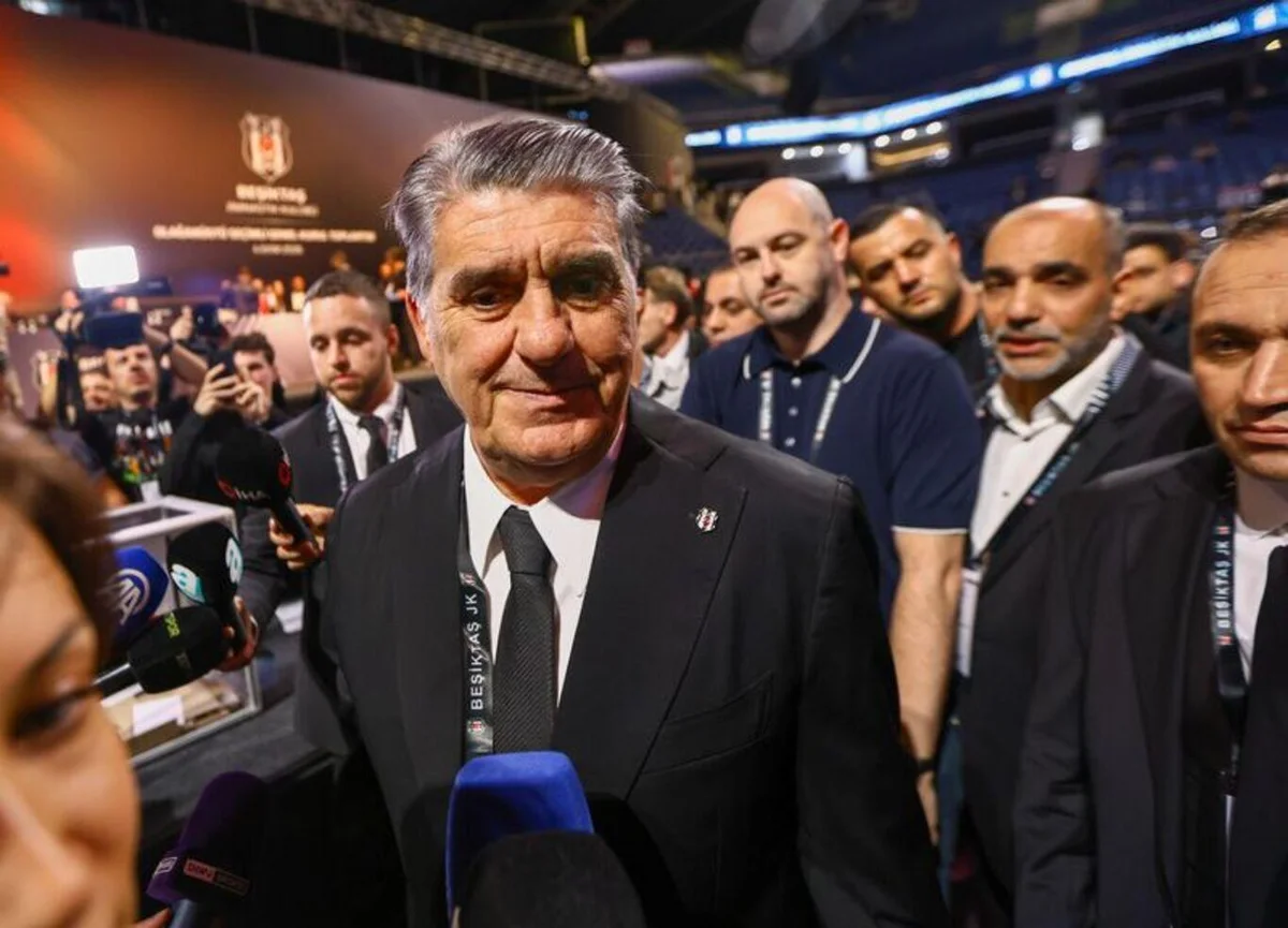 "2 AY SONRA YENİDEN GÖRÜŞECEĞİZ" Adalı, "Joe Willock’u hoca ısrarla istedi. İlk listesinde de vardı. 20 milyon istemişlerdi, onu da verdik. Oyuncunun ailesi İstanbul’a da geldi olmadı. 2 ay sonra yeniden görüşeceğiz." ifadelerini kullanmıştı.