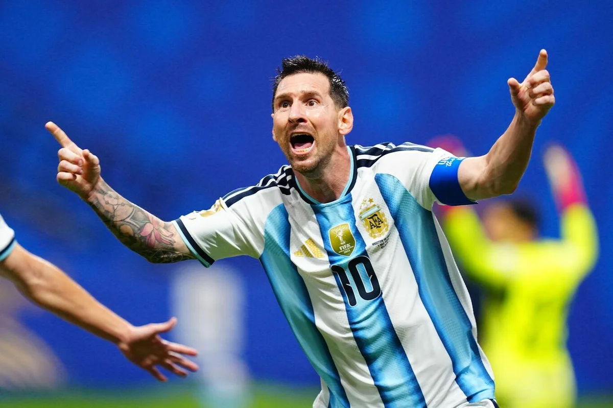 Messi, bu stattaki ilk golünü 2008 yılında Dünya Kupası elemelerinde Uruguay'a karşı atarken 2021 ve 2024'te Bolivya ile oynanan maçlarda hat-trick yaptı.