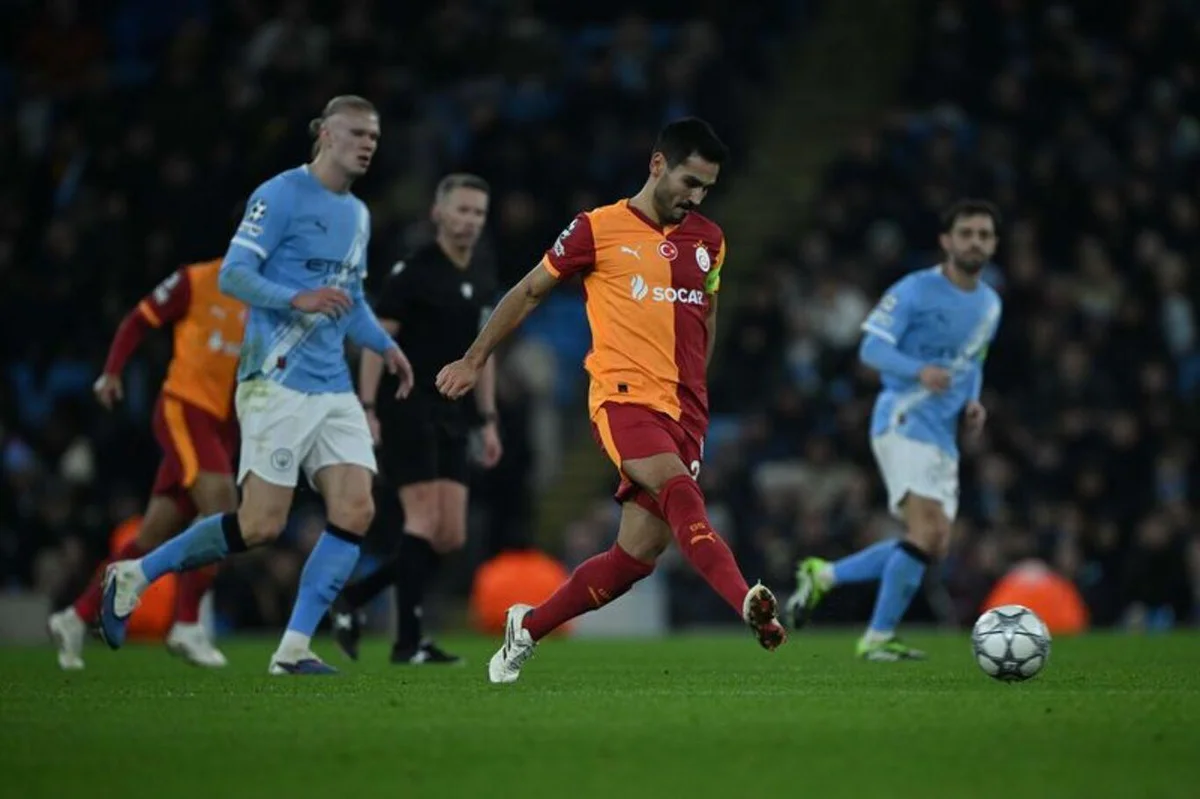 Milli takımlarına birçok oyuncu gönderen Galatasaray'da tüm antrenmanlarda sıkı çalışan tecrübeli futbolcu hazırlık karşılaşmasında da iyi sinyaller verdi.
