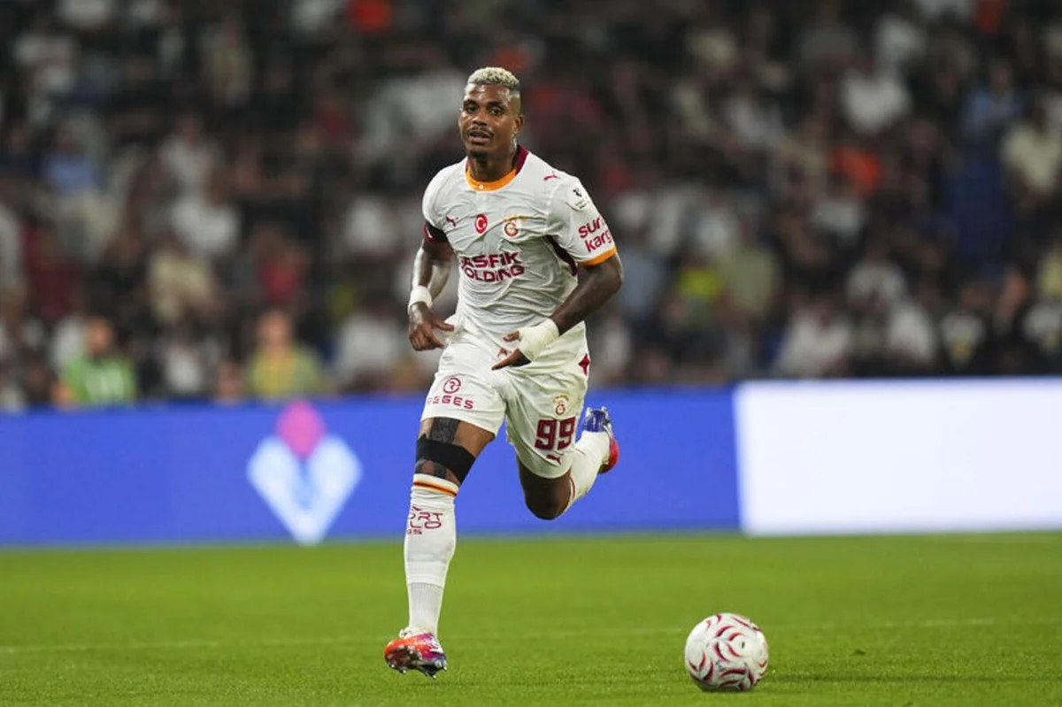 "LEMINA'DA HERHANGİ BİR SIKINTI YOK" Lemina'nın tedavisi tamamlandı. İyi durumda. Dizinde ağrı olmuştu ancak şu anda bir sorun yok. Takım idmanına katılabiliyor. Herhangi bir sıkıntısı yok.