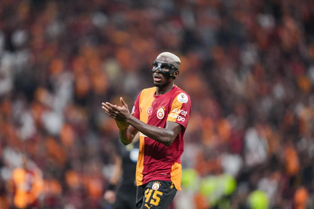 "GALATASARAY'I SEVİYOR" 48 yaşındaki teknik adam, "Olası bir transferle ilgili daha önceki sözlerim yanlış yorumlandı. Victor, Galatasaray'ı seviyor ve kulüp de ondan memnun." diye konuştu.