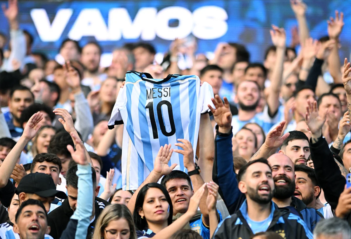 Messi'ye taraftarlardan veda — 11. fotoğraf
