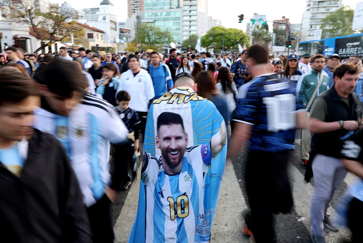 Messi'ye taraftarlardan veda — 9. fotoğraf