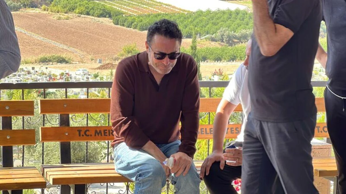 Olay, dün sabah saatlerinde Erdemli ilçesi Çeşmeli Mahallesi'nde Liparis 5 Tatil Sitesi’ndeki bir apartmanda meydana geldi.