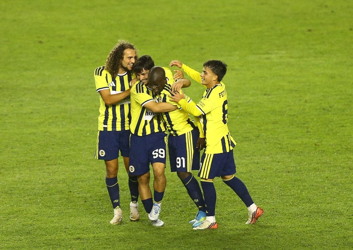Fenerbahçe, Çaykur Rizespor deplasmanında! İsmail Kartal'dan Asensio kararı... — 8. fotoğraf