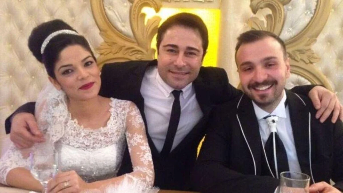 Şarkıcı Atilla Taş'ın kızı Sezen Taş, iddiaya göre 14'üncü kattan düştü. İhbar üzerine adrese sağlık ekipleri sevk edildi. Ekiplerin yaptığı kontrolde, 2 çocuk annesi Sezen Taş’ın hayatını kaybettiği belirlendi.