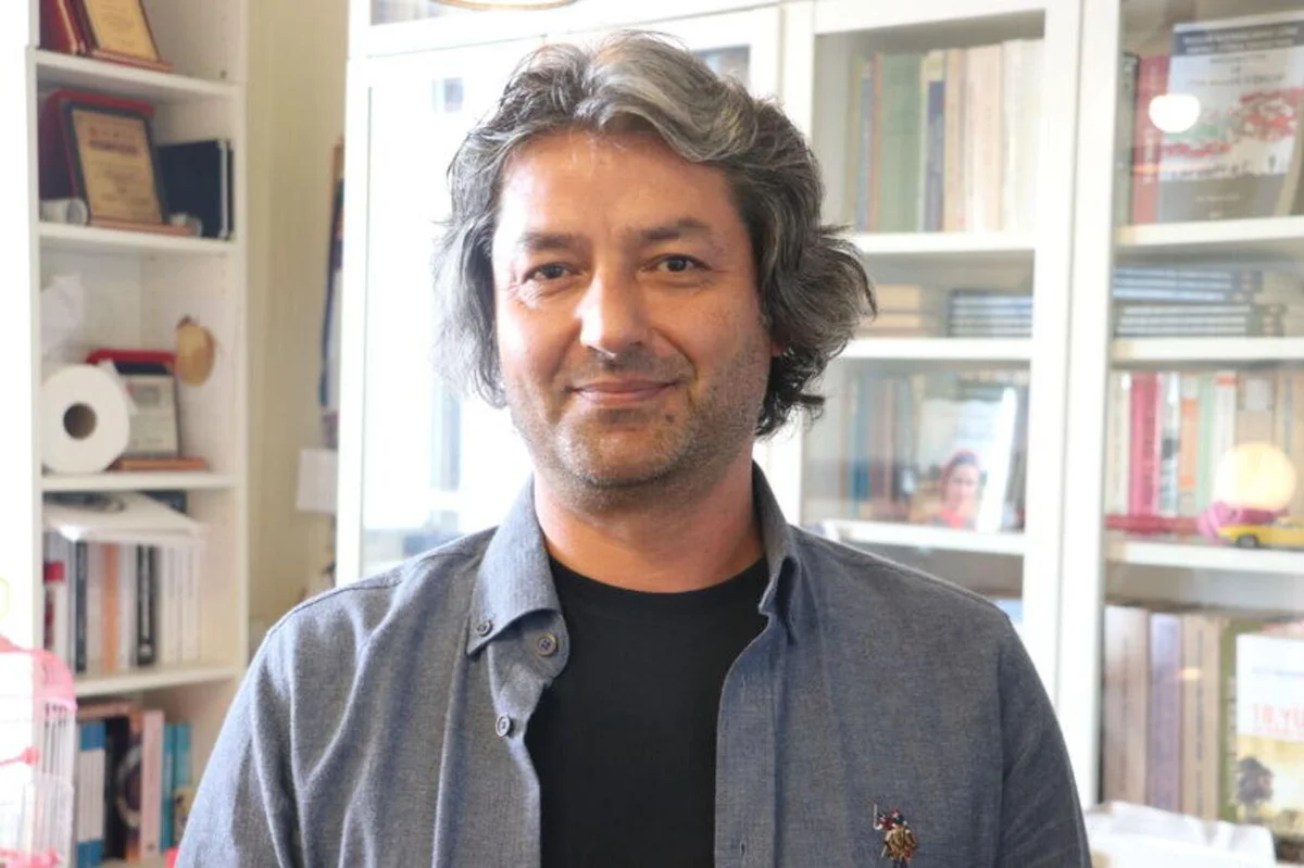 NKÜ Türk Dili ve Edebiyatı Bölüm Başkanı Prof. Dr. Hasan Kaya, AA muhabirine, proje kapsamında gerçekleştirilen çalışmaların kentin "manzum tarihi" açısından önemli veriler ortaya koyduğunu söyledi.