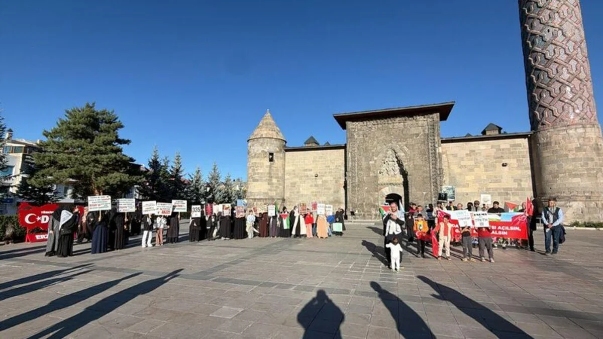 Grup dua edilmesinin ardından dağıldı.