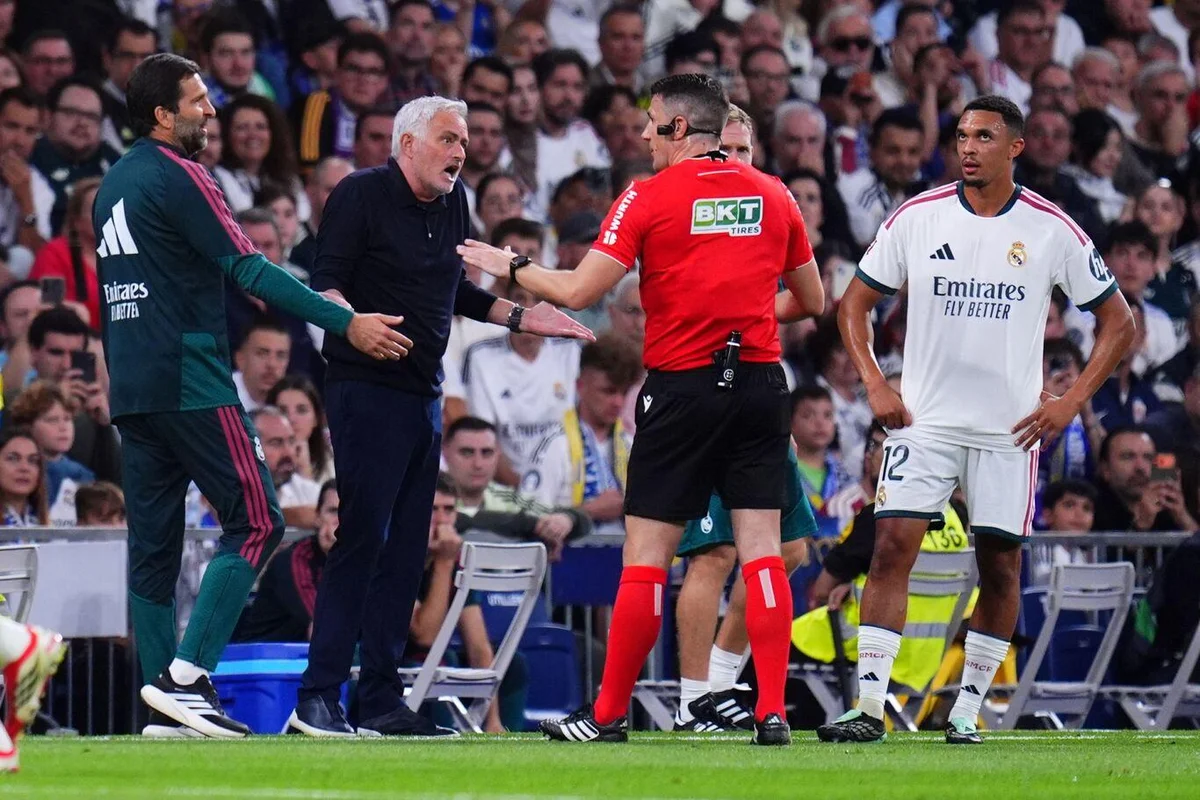 Real Madrid Teknik Direktörü Jose Mourinho ise karşılaşmanın ardından hakemleri protesto ederek  basın toplantısına katılmadı. Ayrıca Real Madrid oyuncularından hiçbiri de basına demeç vermedi.