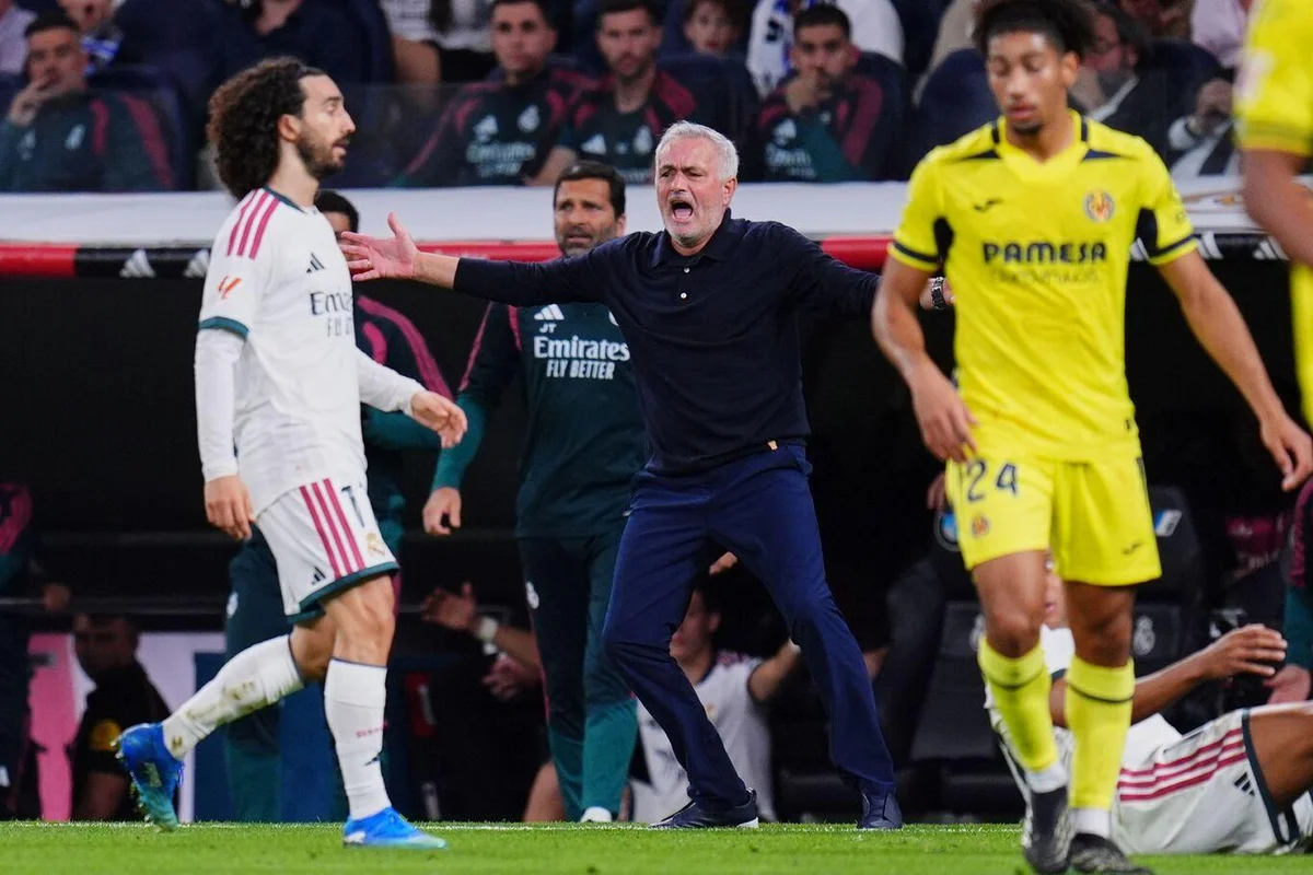 Real Madrid'in galip geldiği geceye Vinicius Junior'un görüğü kırmızı kart ve Jose Mourinho'nun maç sonu hakemleri protesto etmesi damga vurdu.