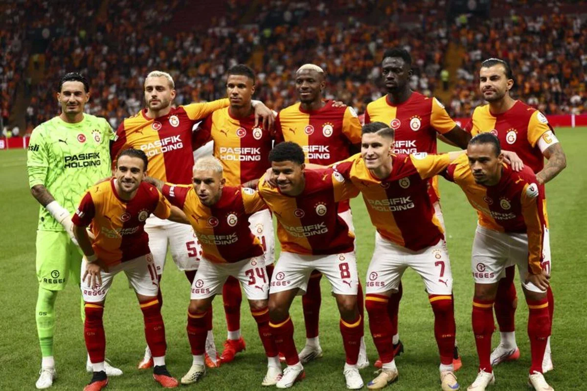 1- GALATASARAY: 80 PUAN Şampiyonluk şansı: %52.8 Geçen hafta: %52.7