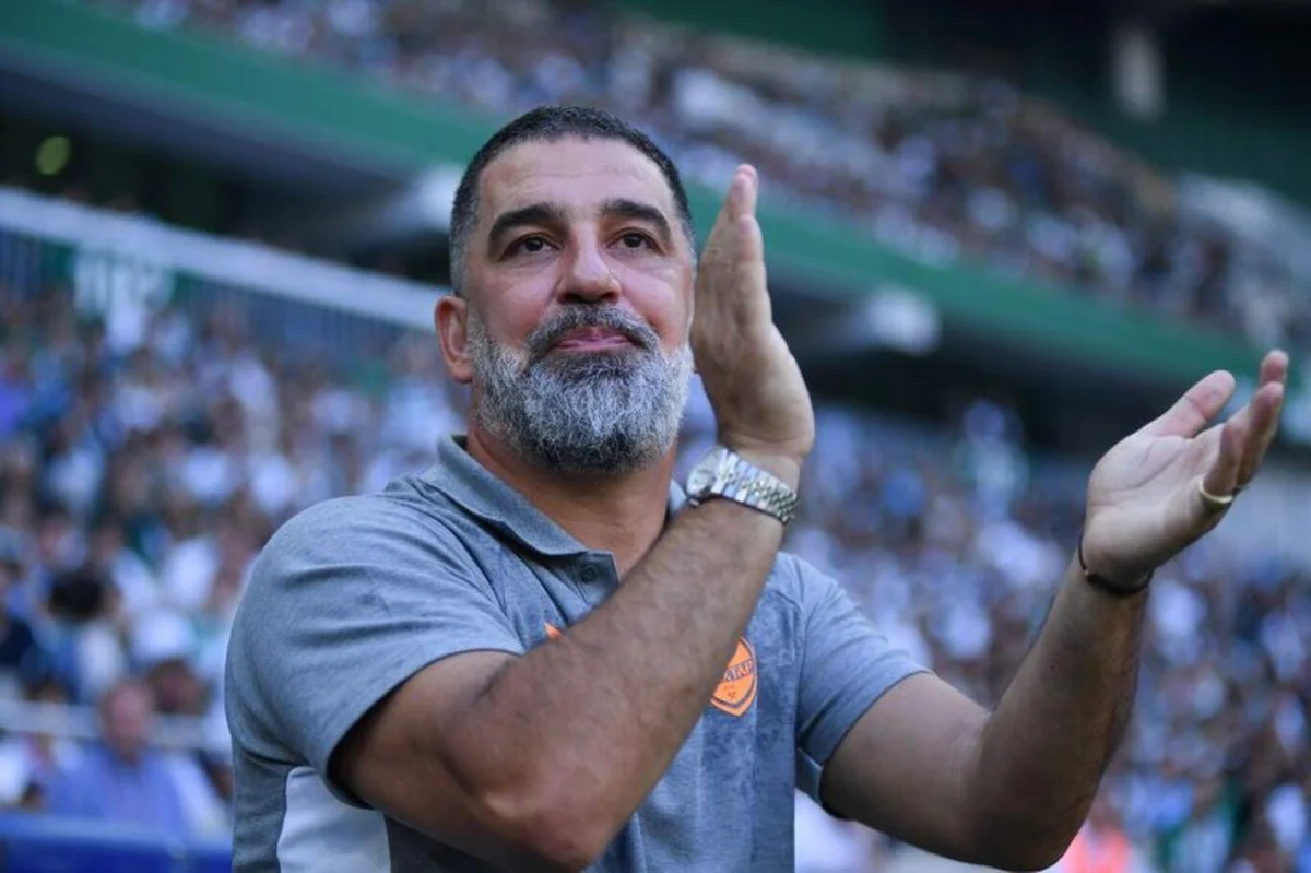 Shakhtar Donetsk'in UEFA Şampiyonlar Ligi'nde AEK'e karşı oynayacağı mücadelenin öncesinde konuşan genç teknik adam A Milli Takım'la ilgili de ilk kez konuştu.