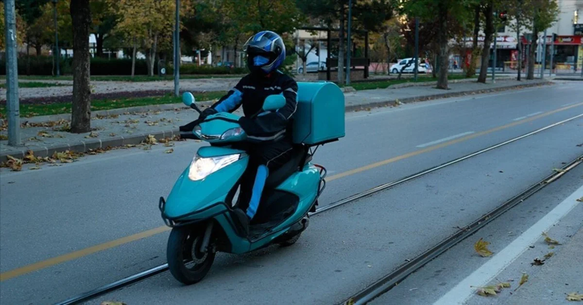Motokuryeler çalışıyor mu? Motosiklet ve motokuryeler yasak mı? — 2. fotoğraf