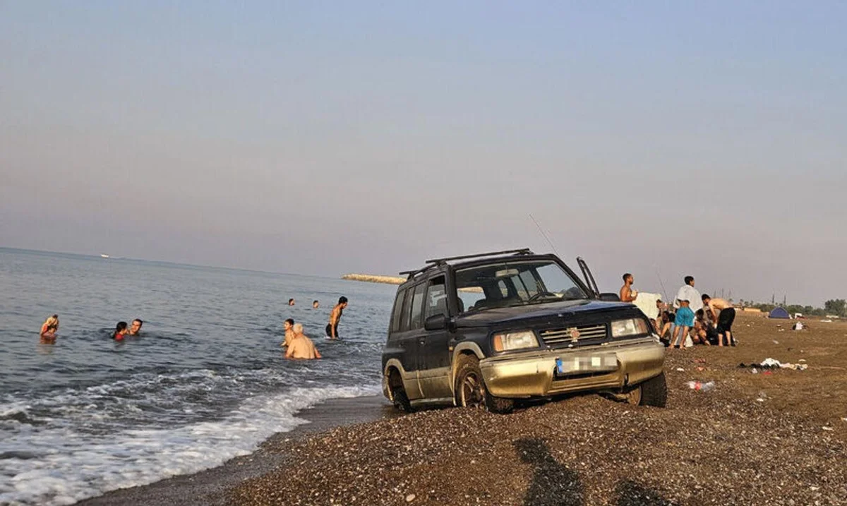 Kirlilik haberleriyle gündem olan Kumköy sahili, yine çöplüğe döndü — 2. fotoğraf