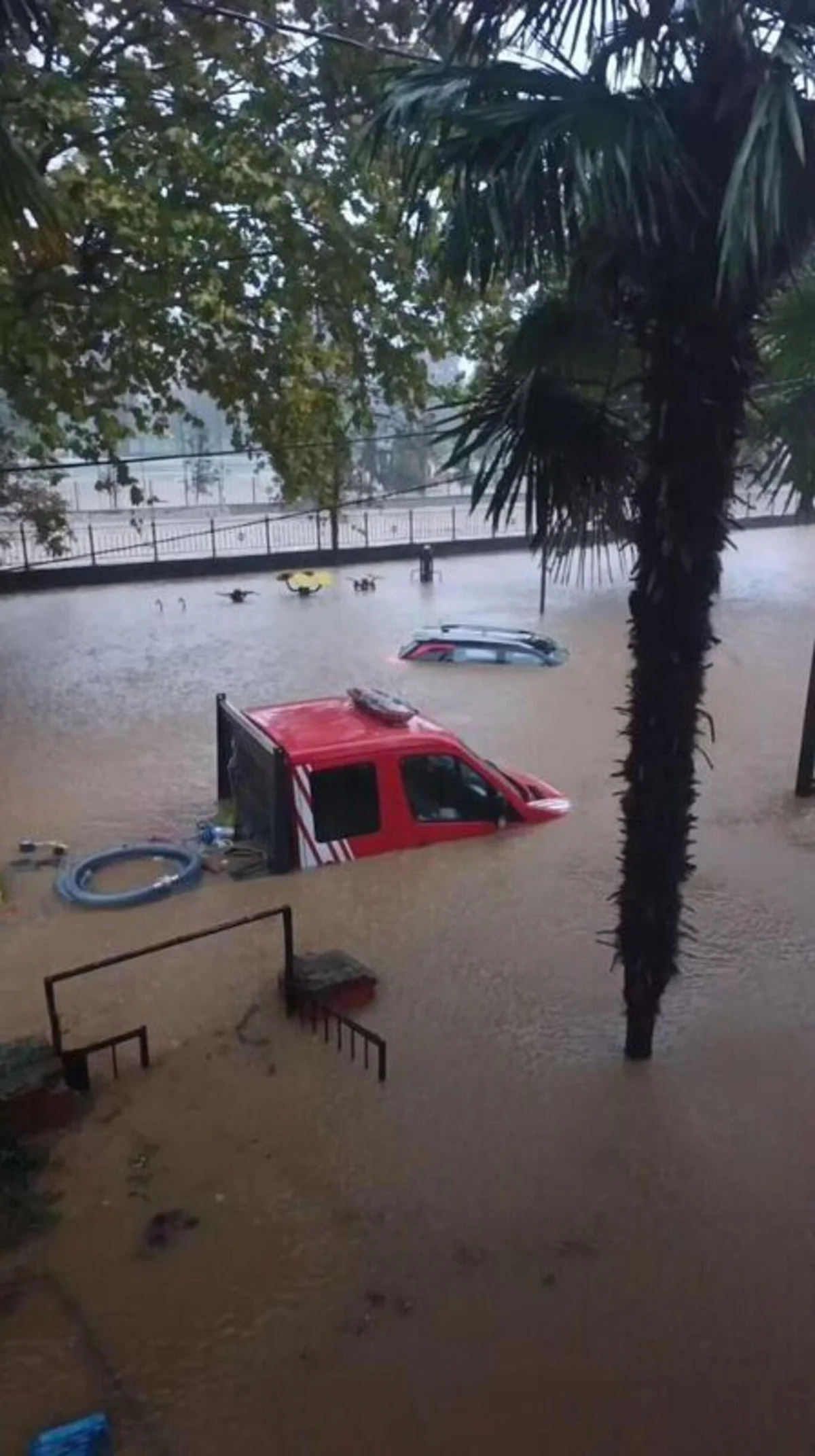 Gün ağarınca ortaya çıktı! İstanbul'da felaketin fotoğrafları! — 5. fotoğraf