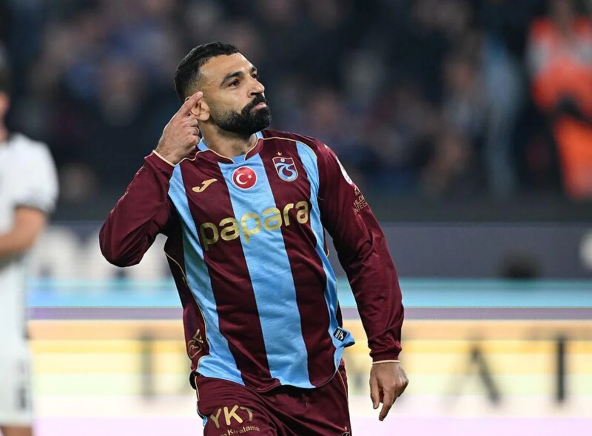 HEDEF TÜRKİYE'DE DE ZİRVE Avrupa futbolunda elde ettiği başarıların ardından Trabzonspor’u tercih eden Mohamed Salah, Süper Lig’deki ilk sezonunda gol krallığı yarışının en iddialı isimlerinden biri olarak öne çıktı.