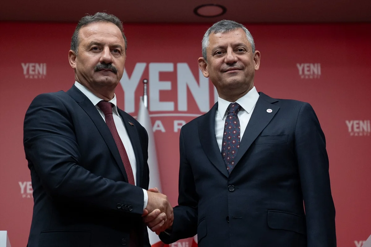 Yeni Parti lideri Özel, Yavaş ve 7 ilçe başkanının CHP'den istifasına saygılıyız dedi