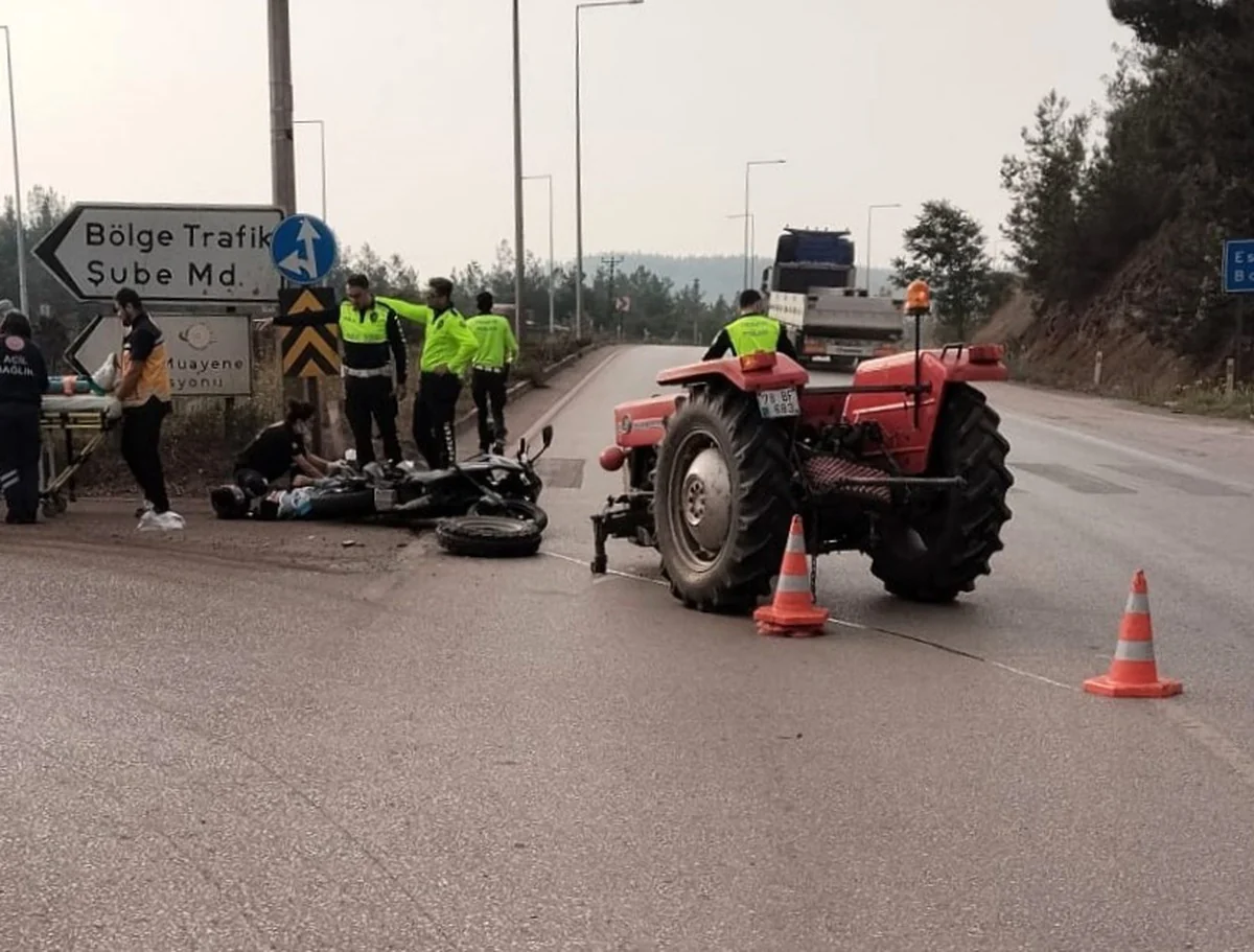 Karabük-Eskipazar karayolunda motosiklet traktöre çarptı, 2 kişi yaralandı