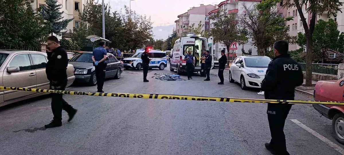 Kayseri Kocasinan'da bisikletli çocuk halk otobüsünün altında kalarak öldü