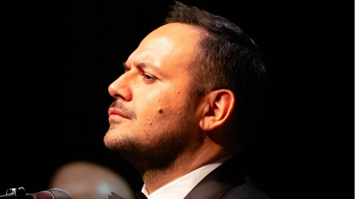 Murat Karahan 'Romantikler'le sahnede