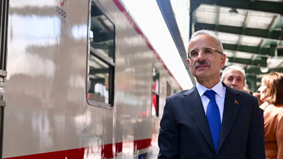 Ulaştırma ve Altyapı Bakanı Abdulkadir Uraloğlu açıkladı: Orient Express 30 Eylül’de İstanbul’a ulaşacak, Avrupa’dan özel tren seferleri sürecek