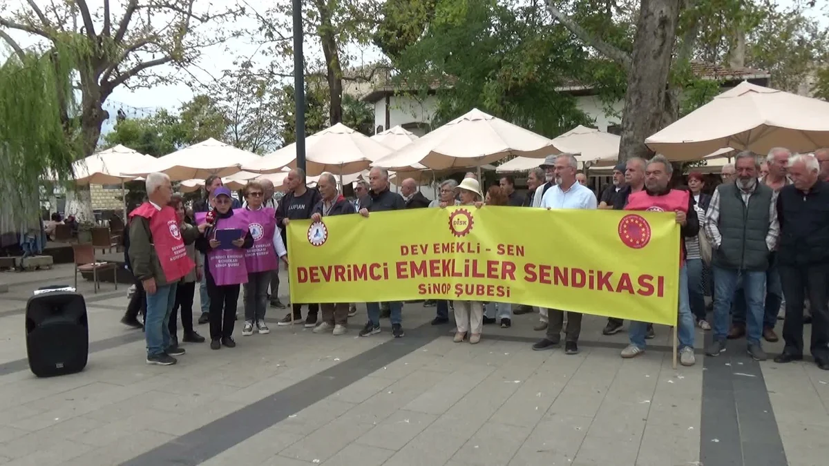 Emekliler Sinop, Artvin, Hopa ve Bilecik Bozüyük'te seyyanen zam için sokağa çıktı