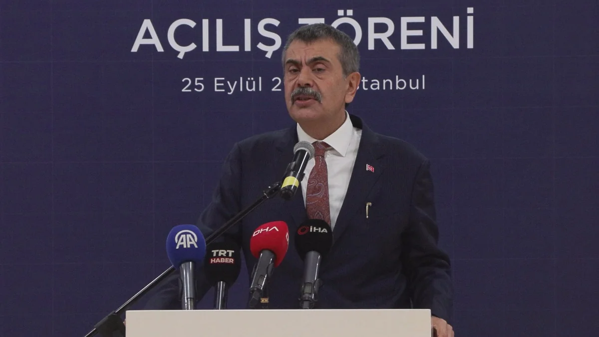 Tekin, bu yıl 100 ortaokul mezununun 45'inin meslek lisesine gittiğini söyledi