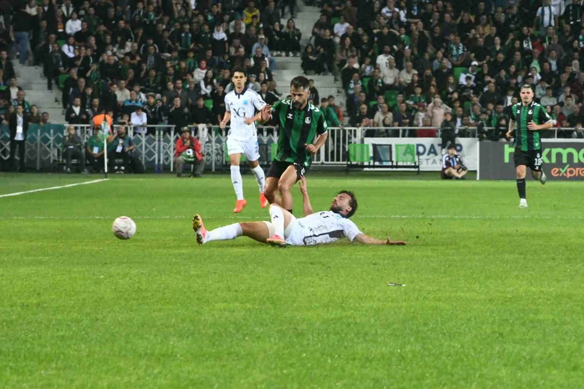 Sakaryaspor, TFF 2. Lig Kırmızı Grup'ta Kütahya Futbol Spor Kulübü'nü 2-0 yendi