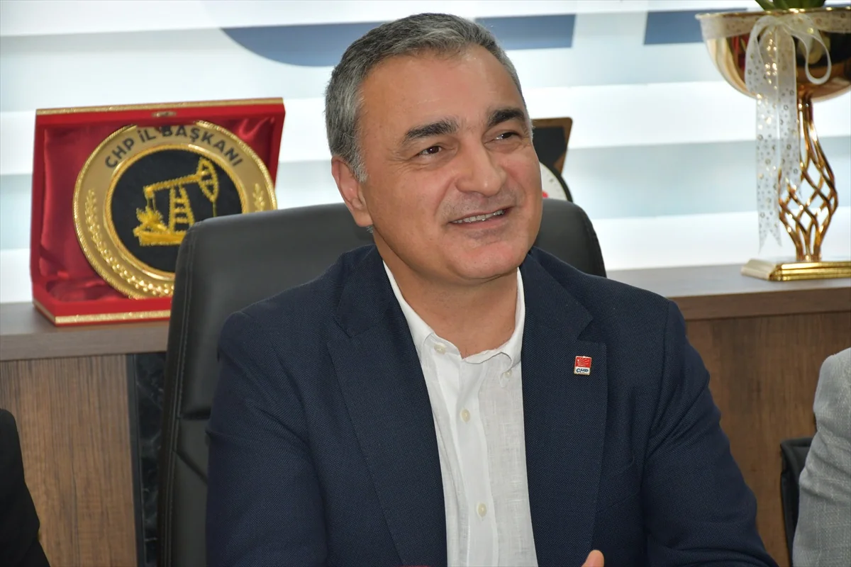 CHP Sözcüsü Müslim Sarı Batman'da Terörsüz Türkiye sürecine destek verdi