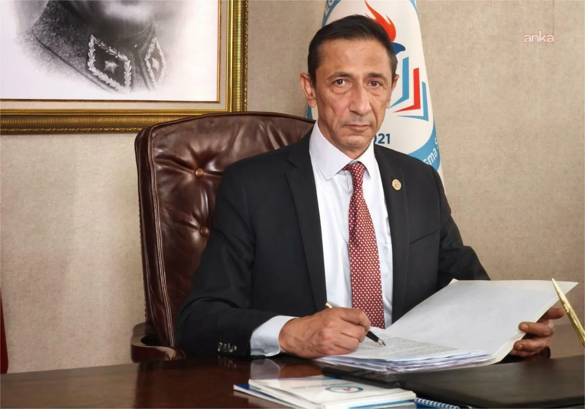 Eğitim Gücü Sen Başkanı Özat, Osmaniye'de öldürülen öğretmene başsağlığı diledi