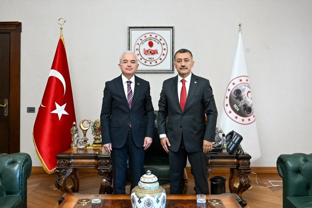 Kırklareli Valisi Turan, İl Emniyet Müdürü Çakır'a görevinde başarı diledi