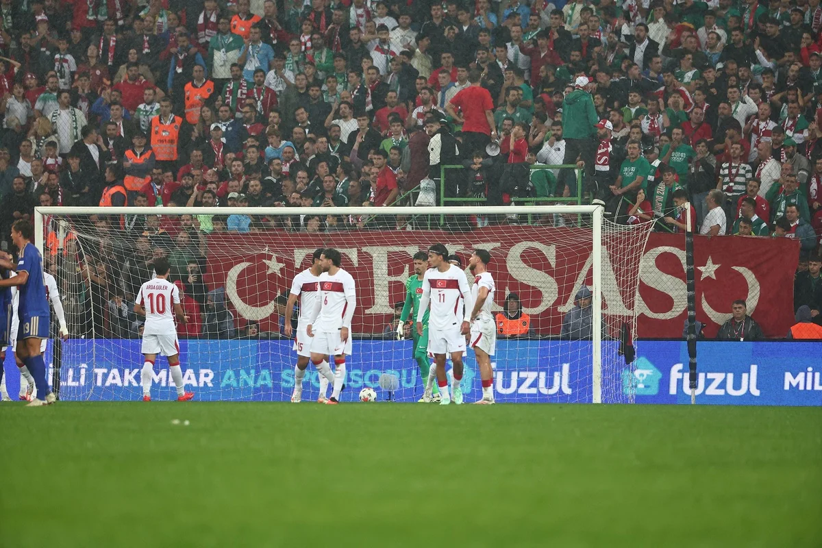 A Milli Futbol Takımı İtalya'ya 4-1 yenilip Uluslar A Ligi'nde son sırada kaldı