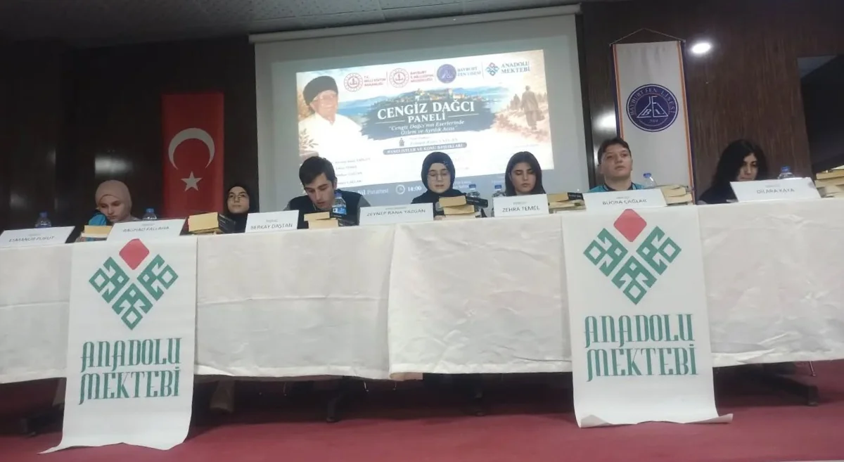 Bayburt Fen Lisesi'nde Kırım Tatarı yazar Cengiz Dağcı'nın eserleri panelde anlatıldı