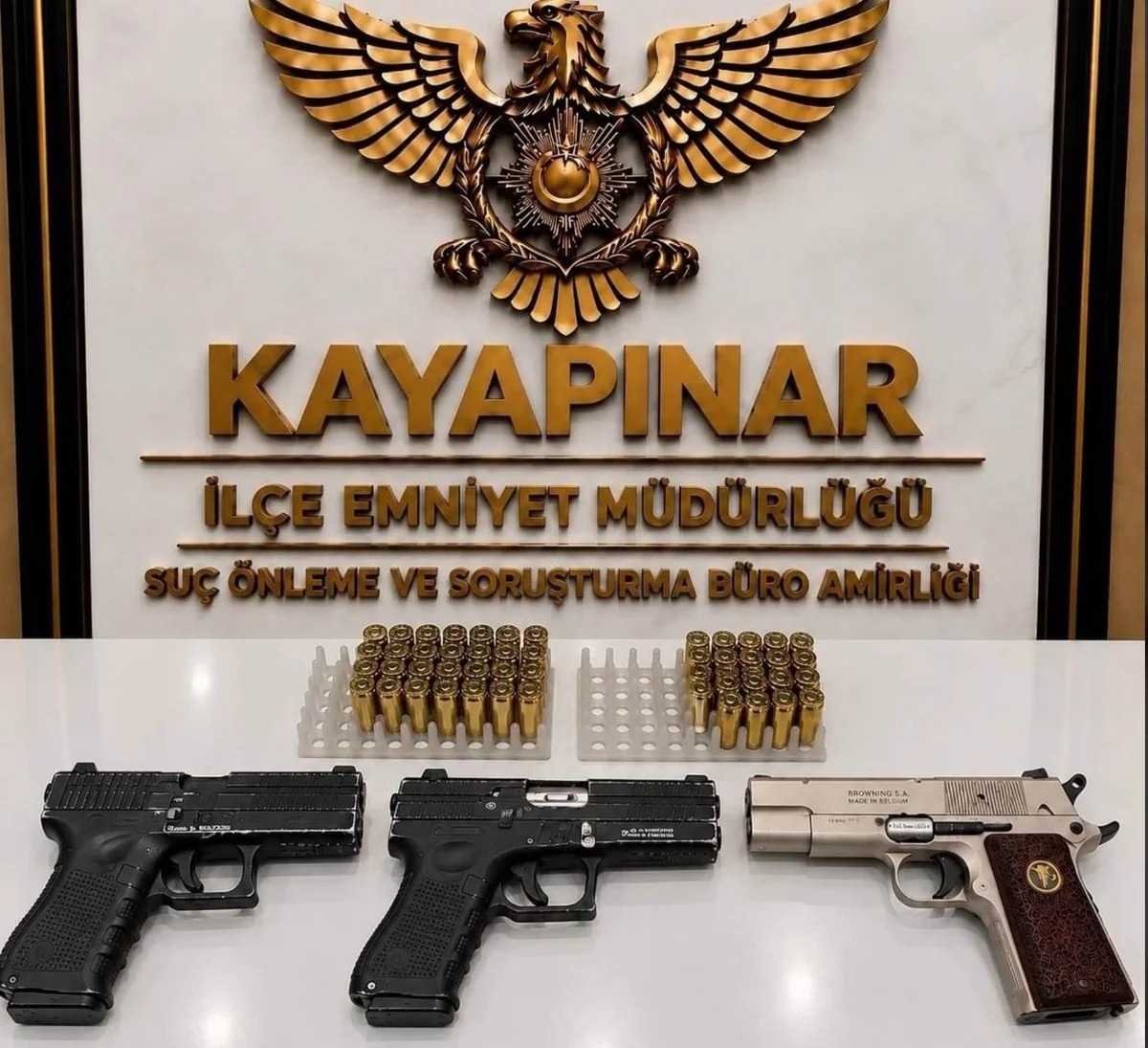 Diyarbakır Kayapınar'da silah ve dolandırıcılık operasyonunda 6 kişi gözaltına alındı