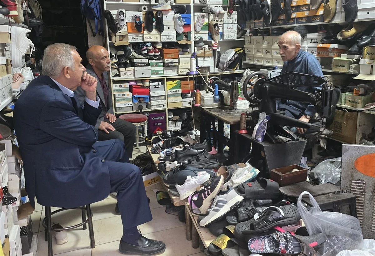 DP'li Altıntaş, Beypazarı'nda Belediye Başkanı Kasap'ı ve esnafı ziyaret etti
