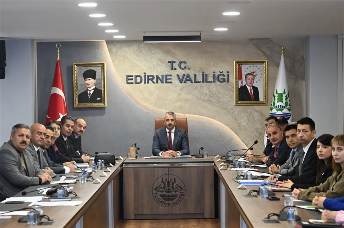 Edirne'de Bağımlılıkla Mücadele Kurulu, Vali Yunus Sezer başkanlığında toplandı