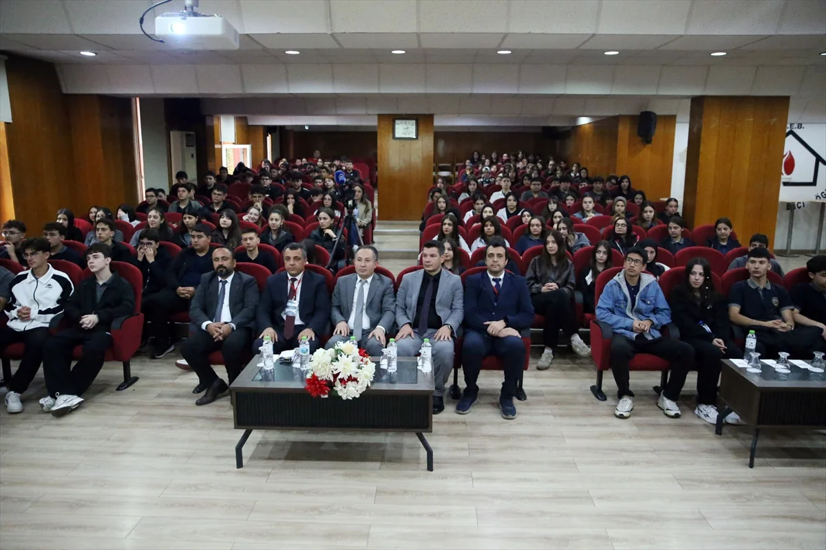 Kaymakçı yurt dışında 400 bin Türkiye vatandaşının bilim ürettiğini söyledi