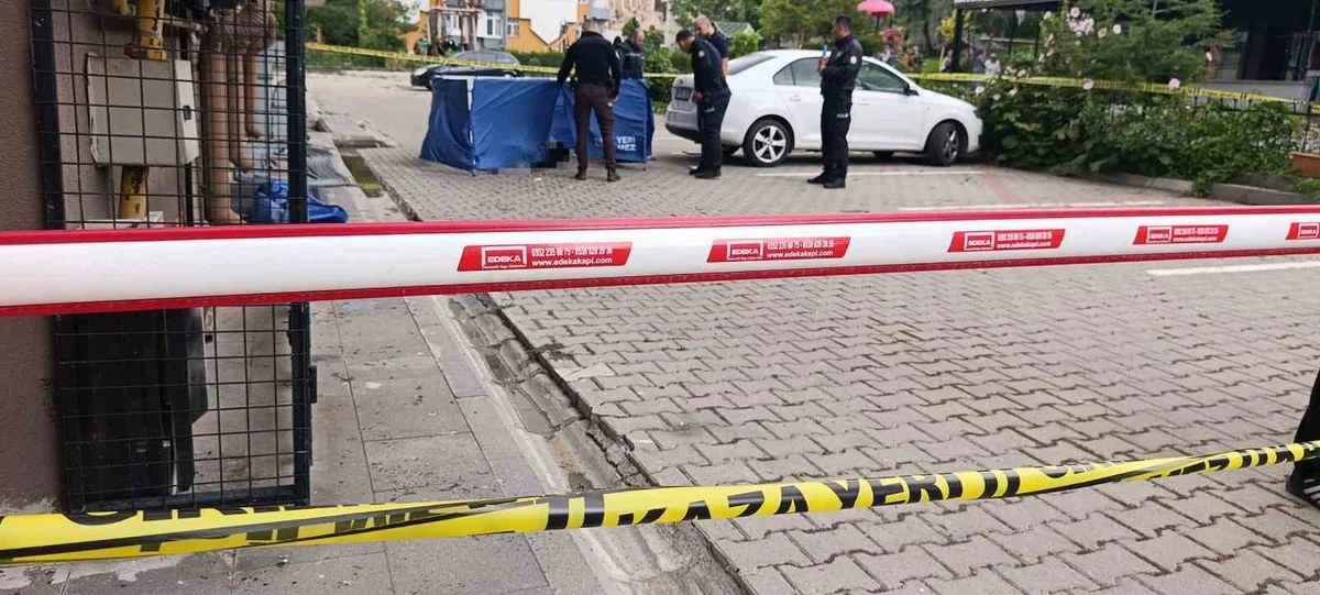 Kayseri Talas'ta balkonda merdiven kayınca 13. kattan düşen kadın öldü
