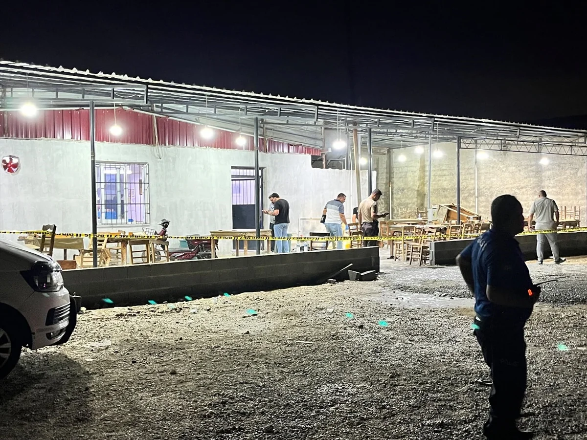 Mersin Tarsus'ta kahvehane saldırısında 1 kişi öldü, 4 kişi yaralandı; şüpheli tutuklandı